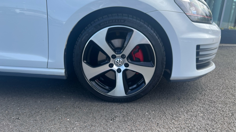 Volkswagen Golf 2.0 TSI GTI 5dr DSG [Nav] Petrol Hatchback - Image 26