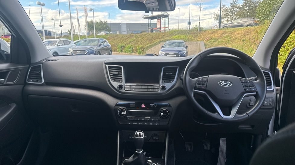 Hyundai TUCSON 1.6 GDi Blue Drive SE Nav 5dr 2WD Petrol Estate - Image 10