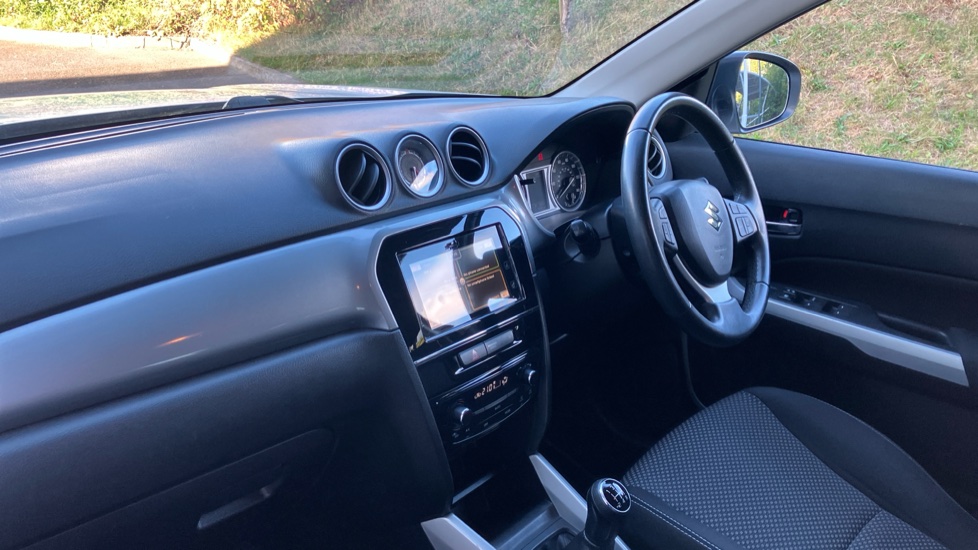Suzuki Vitara 1.6 SZ-T 5dr Petrol Estate - Image 9