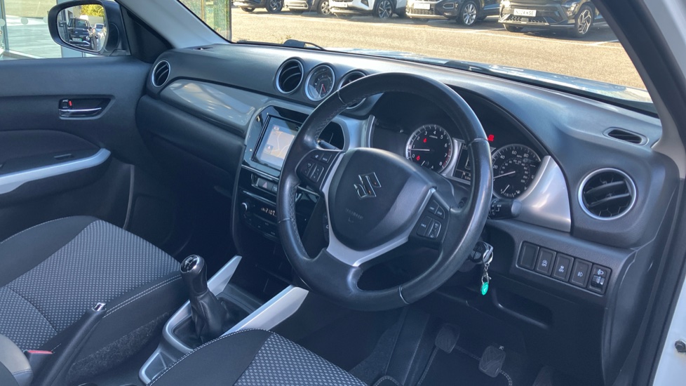 Suzuki Vitara 1.6 SZ-T 5dr Petrol Estate - Image 11