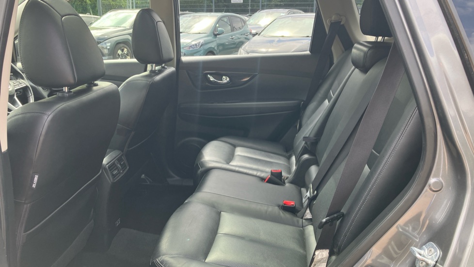 Nissan X-Trail 2.0 dCi Tekna 5dr 4WD Diesel Station Wagon - Image 16