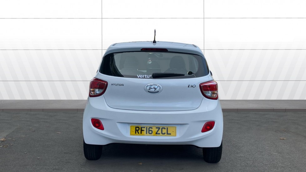 Hyundai i10 1.0 Blue Drive Premium 5dr Petrol Hatchback - Image 6