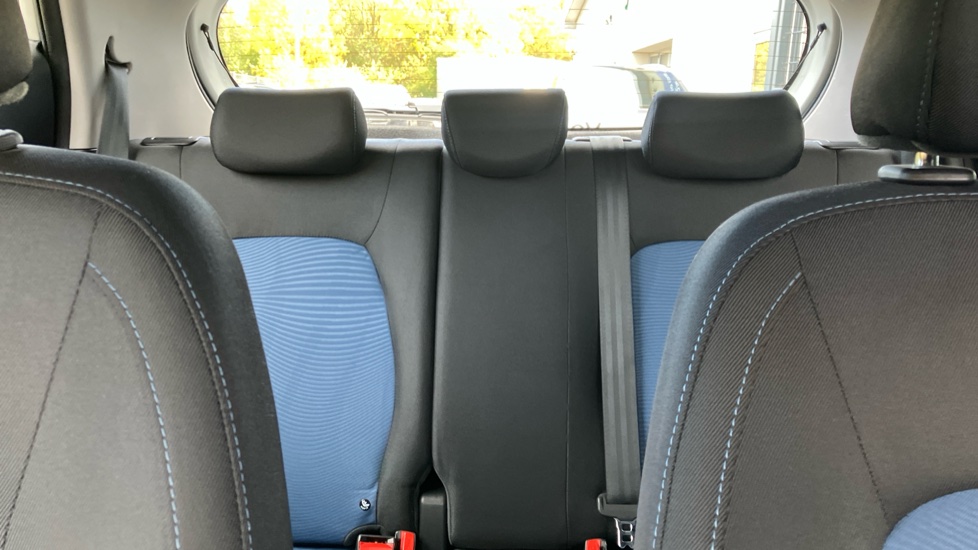 Hyundai i10 1.0 Blue Drive Premium 5dr Petrol Hatchback - Image 15
