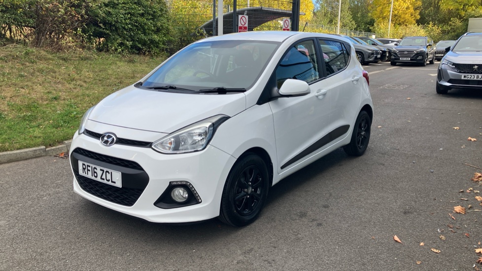 Hyundai i10 1.0 Blue Drive Premium 5dr Petrol Hatchback - Image 25
