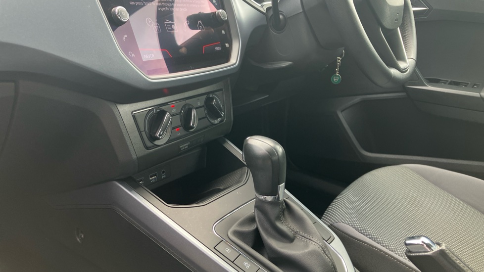 SEAT Arona 1.0 TSI 115 SE Technology [EZ] 5dr DSG Petrol Hatchback - Image 13