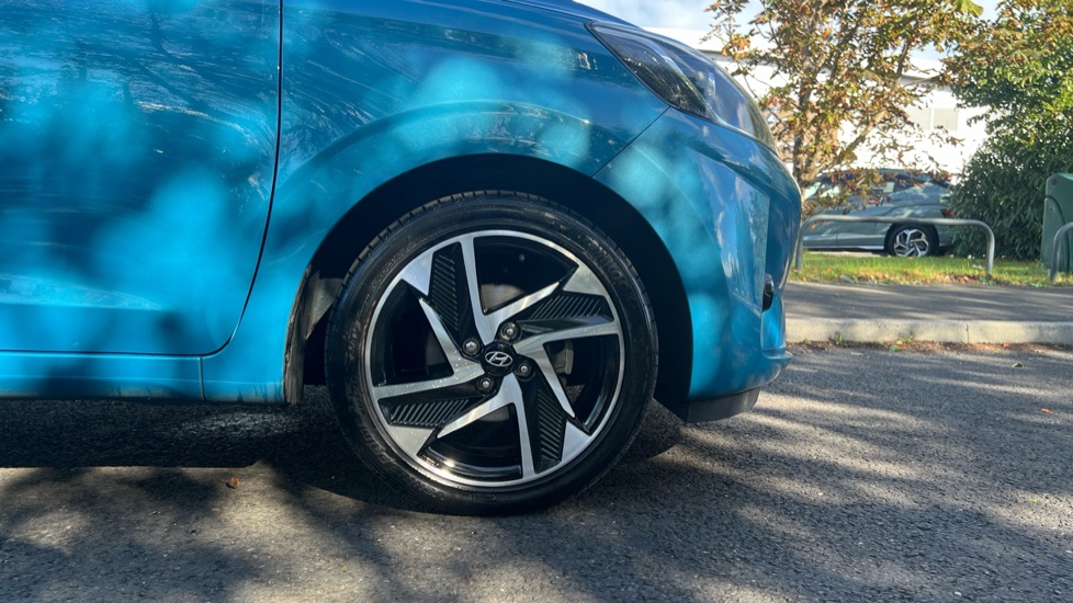 Hyundai i10 1.2 MPi Premium 5dr Auto Petrol Hatchback - Image 7