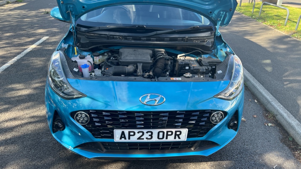 Hyundai i10 1.2 MPi Premium 5dr Auto Petrol Hatchback - Image 8