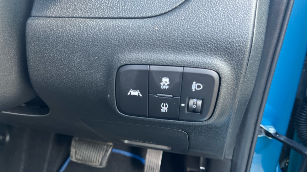 Hyundai i10 1.2 MPi Premium 5dr Auto Petrol Hatchback - Image 31