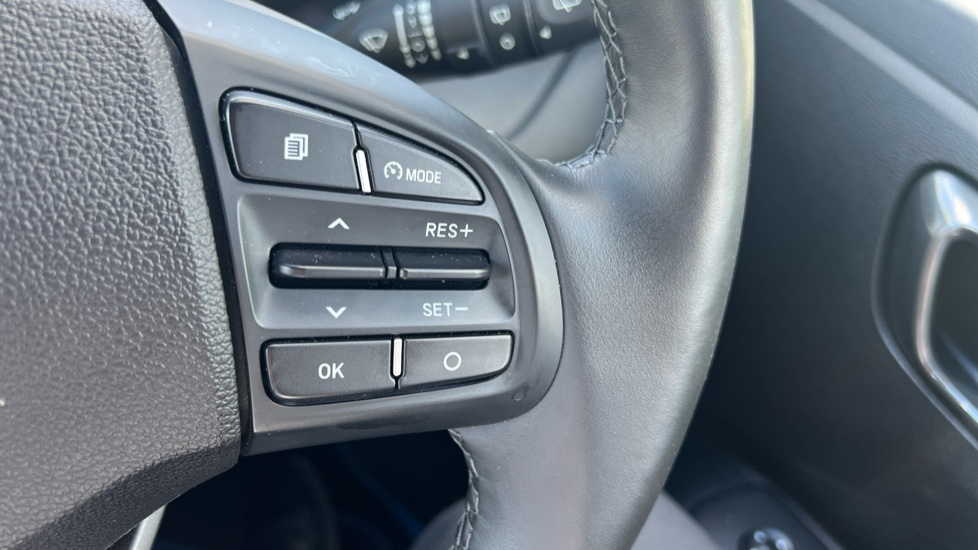 Hyundai i10 1.2 MPi Premium 5dr Auto Petrol Hatchback - Image 37