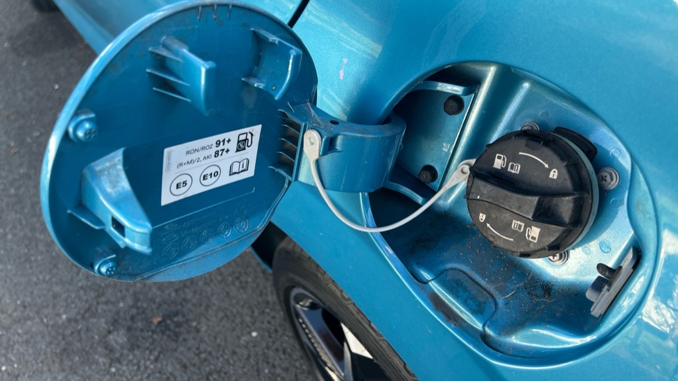 Hyundai i10 1.2 MPi Premium 5dr Auto Petrol Hatchback - Image 45