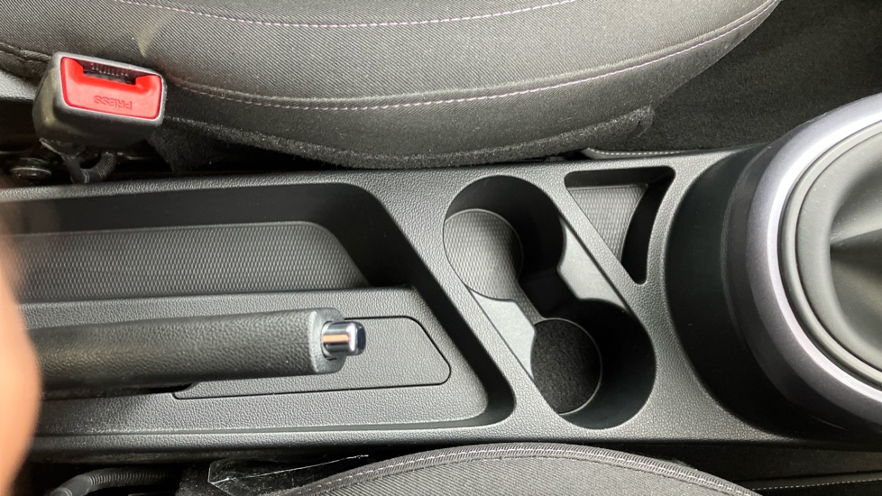 Hyundai i10 1.0 MPi Premium 5dr Petrol Hatchback - Image 30