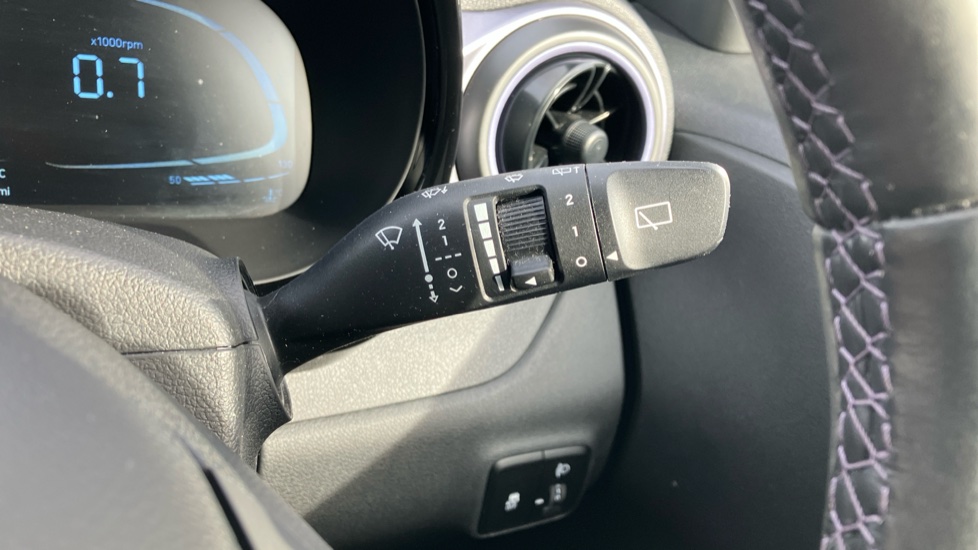 Hyundai i10 1.0 MPi Premium 5dr Petrol Hatchback - Image 38