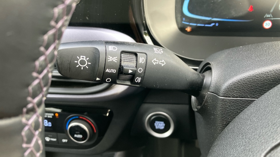 Hyundai i10 1.0 MPi Premium 5dr Petrol Hatchback - Image 39