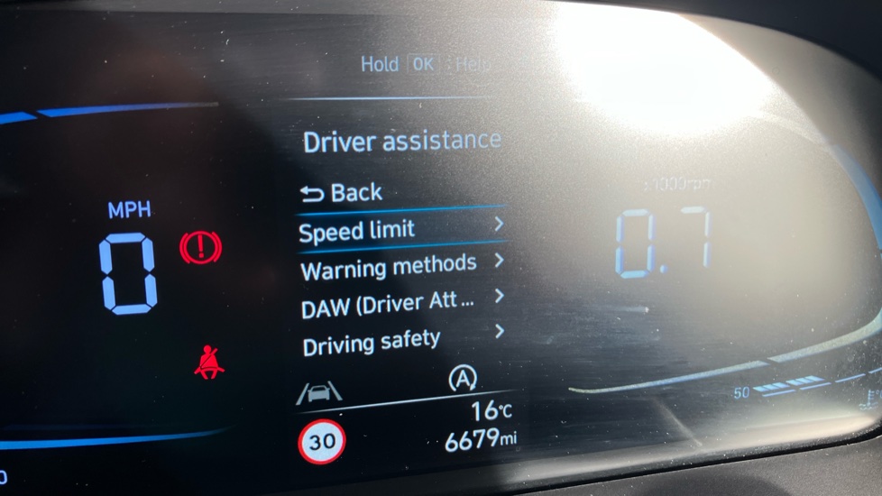 Hyundai i10 1.0 MPi Premium 5dr Petrol Hatchback - Image 41