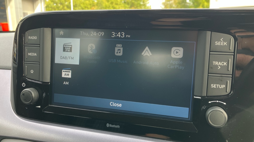 Hyundai i10 1.0 MPi Premium 5dr Petrol Hatchback - Image 45