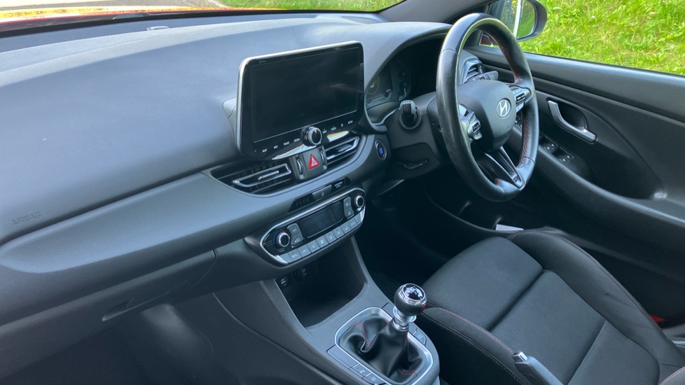 Hyundai i30 1.5T GDi N Line 5dr Petrol Hatchback - Image 9