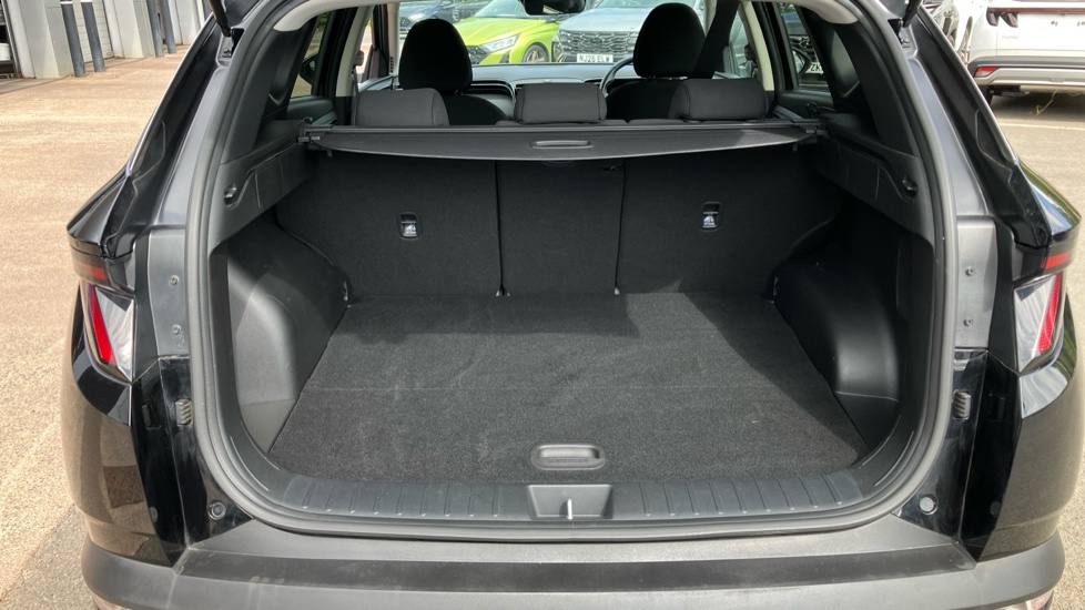 Hyundai TUCSON 1.6 TGDi Premium 5dr 2WD Petrol Estate - Image 4
