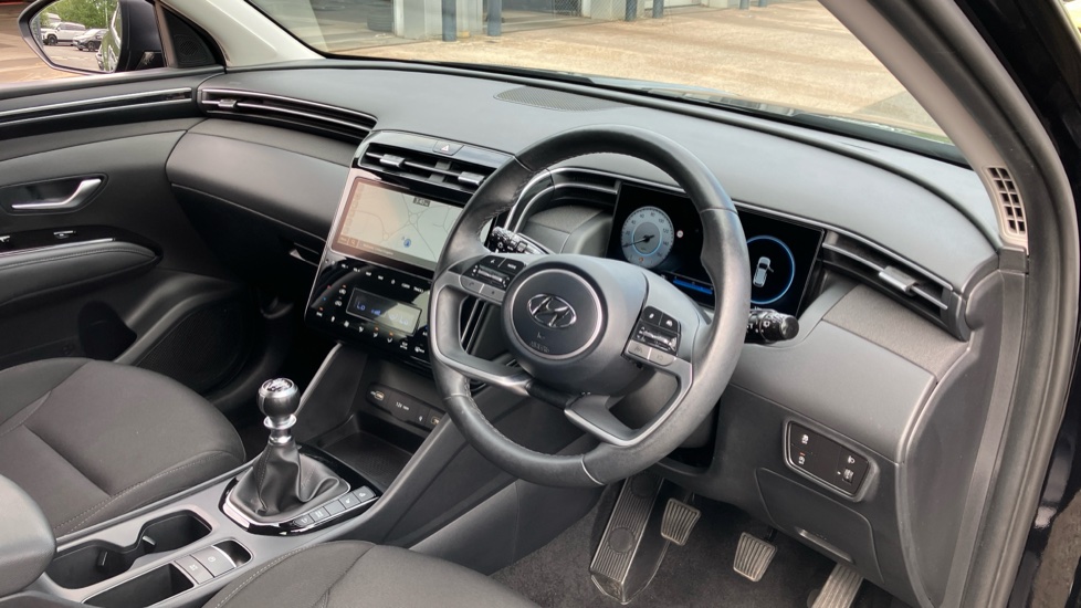 Hyundai TUCSON 1.6 TGDi Premium 5dr 2WD Petrol Estate - Image 11