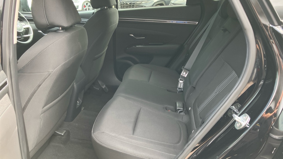 Hyundai TUCSON 1.6 TGDi Premium 5dr 2WD Petrol Estate - Image 16