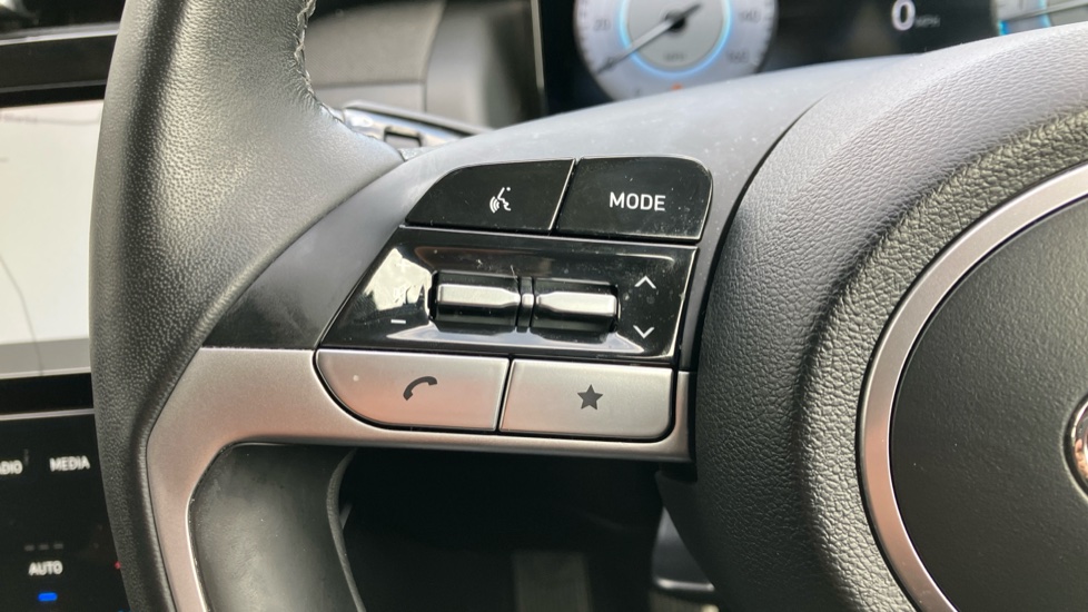 Hyundai TUCSON 1.6 TGDi Premium 5dr 2WD Petrol Estate - Image 35