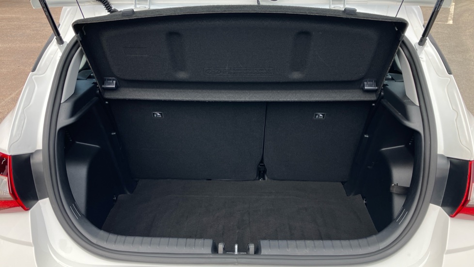 Hyundai i20 1.0T GDi Advance [Nav] 5dr Petrol Hatchback - Image 4