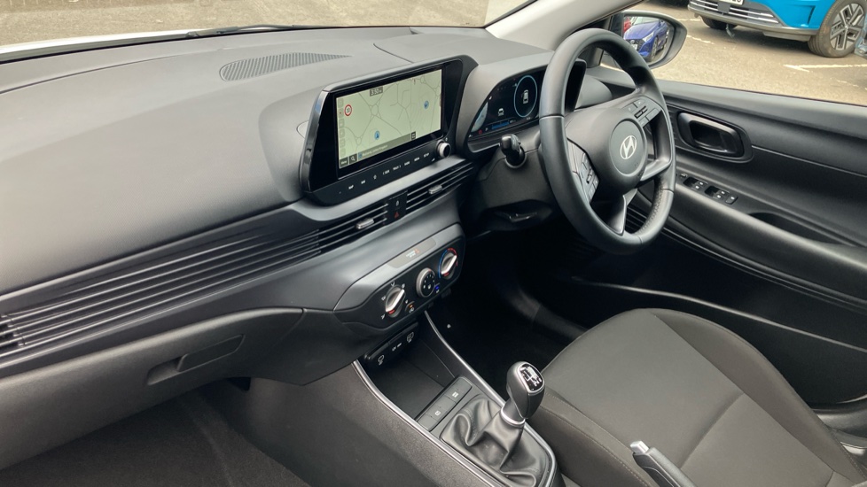 Hyundai i20 1.0T GDi Advance [Nav] 5dr Petrol Hatchback - Image 9