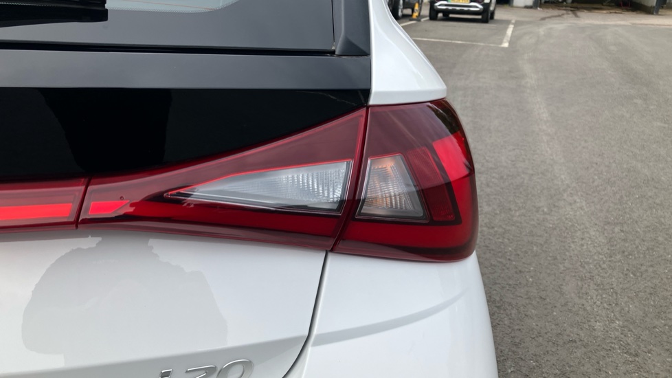 Hyundai i20 1.0T GDi Advance [Nav] 5dr Petrol Hatchback - Image 21