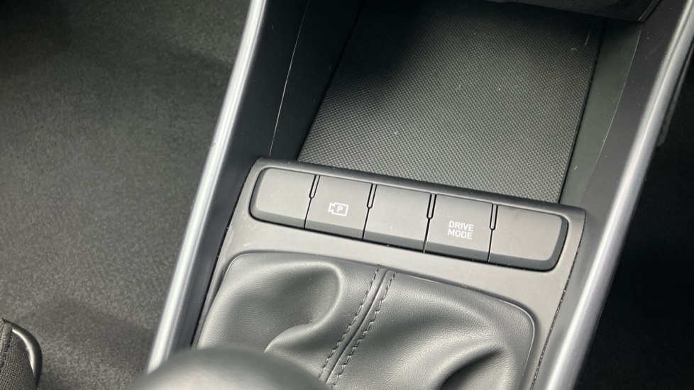 Hyundai i20 1.0T GDi Advance [Nav] 5dr Petrol Hatchback - Image 33