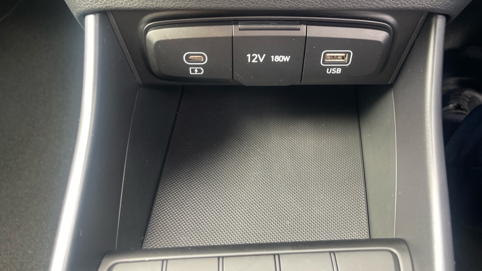 Hyundai i20 1.0T GDi Advance 5dr DCT Petrol Hatchback - Image 29