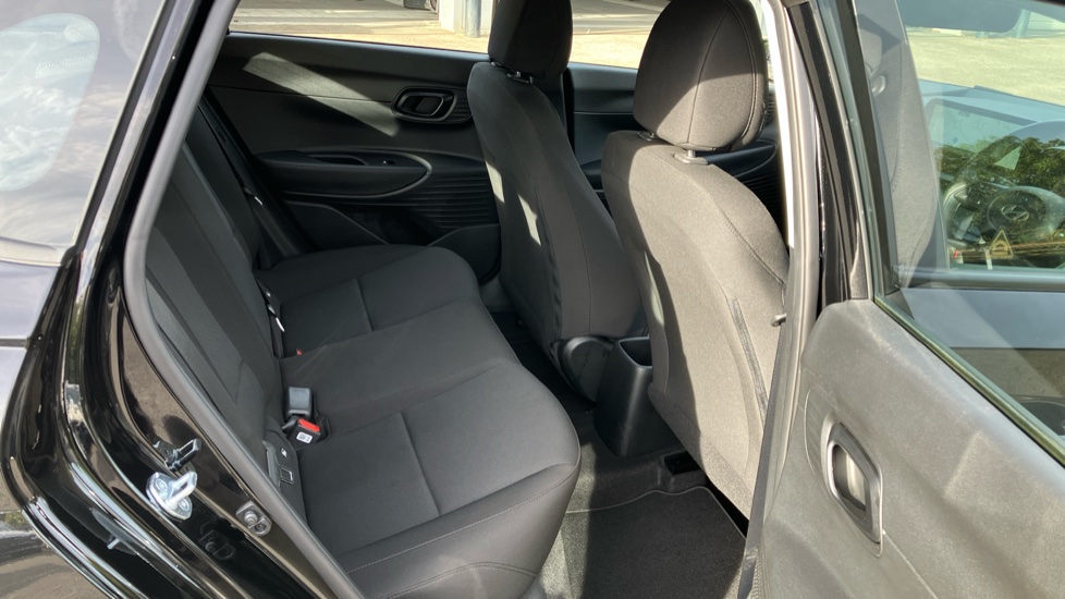 Hyundai i20 1.0T GDi Advance [Nav] 5dr Petrol Hatchback - Image 22