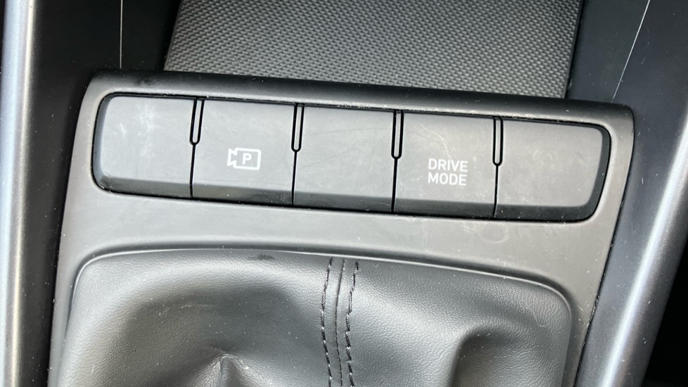 Hyundai i20 1.0T GDi Advance [Nav] 5dr Petrol Hatchback - Image 32