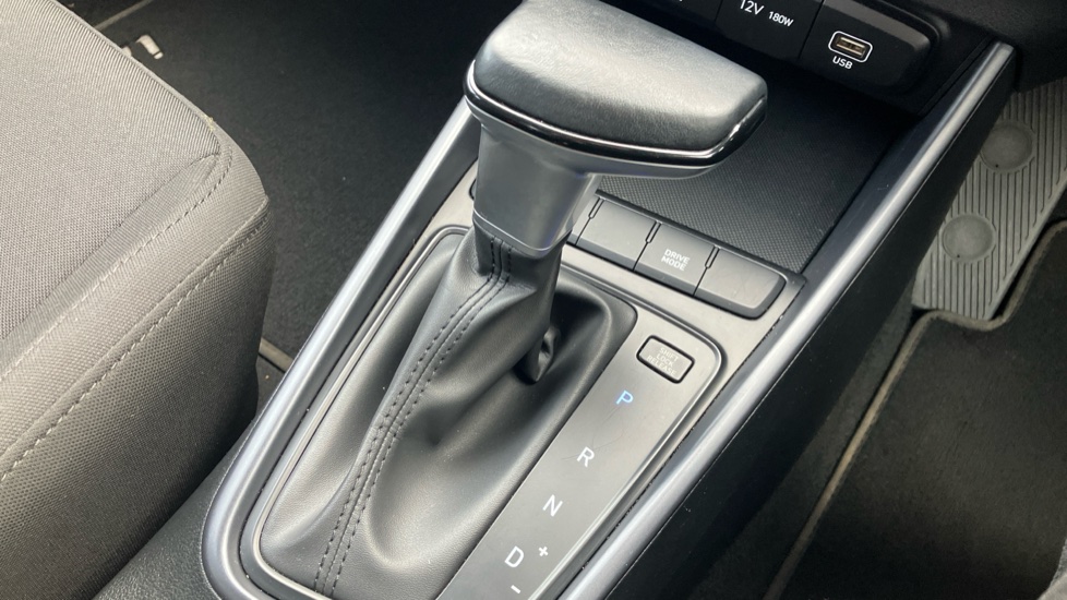 Hyundai i20 1.0T GDi Advance [Nav] 5dr DCT Petrol Hatchback - Image 30