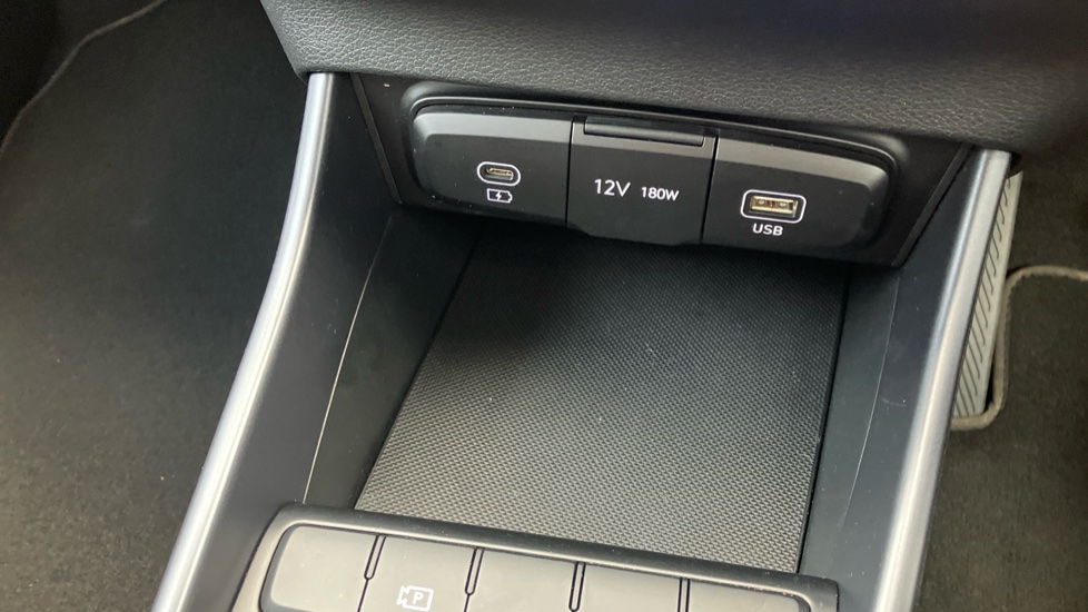 Hyundai i20 1.0T GDi Advance [Nav] 5dr DCT Petrol Hatchback - Image 32
