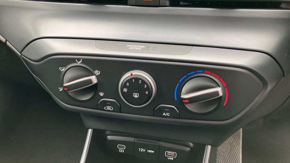 Hyundai i20 1.0T GDi Advance [Nav] 5dr DCT Petrol Hatchback - Image 34