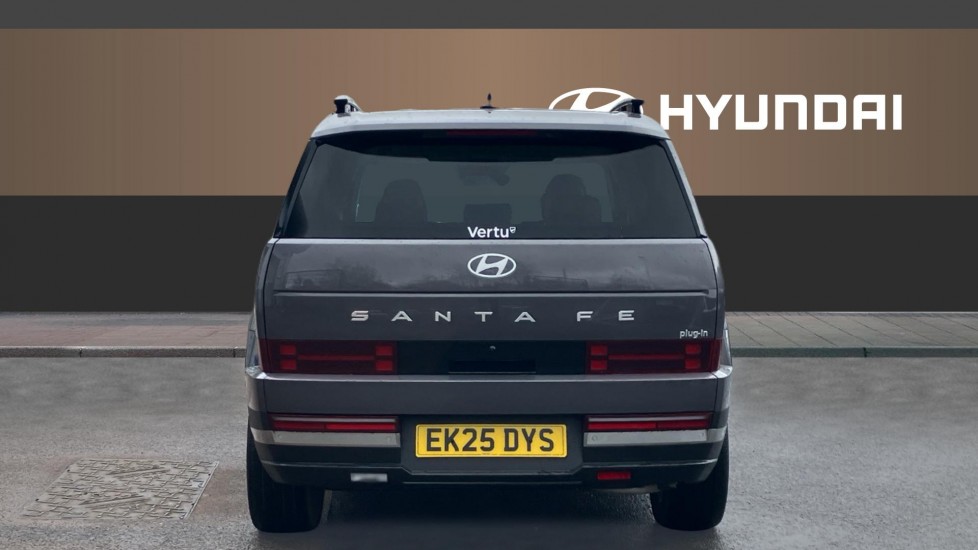 Hyundai SANTA FE 1.6 TGDi Plug-in Hybrid Ultimate 5dr 4WD Auto Estate - Image 6