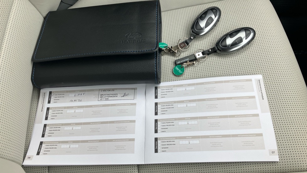 Hyundai SANTA FE 1.6 TGDi Plug-in Hybrid Ultimate 5dr 4WD Auto Estate - Image 19