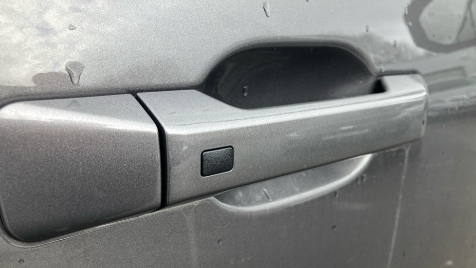 Hyundai SANTA FE 1.6 TGDi Plug-in Hybrid Ultimate 5dr 4WD Auto Estate - Image 26