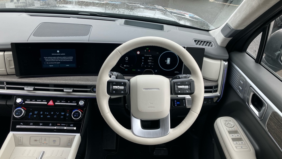 Hyundai SANTA FE 1.6 TGDi Plug-in Hybrid Ultimate 5dr 4WD Auto Estate - Image 30
