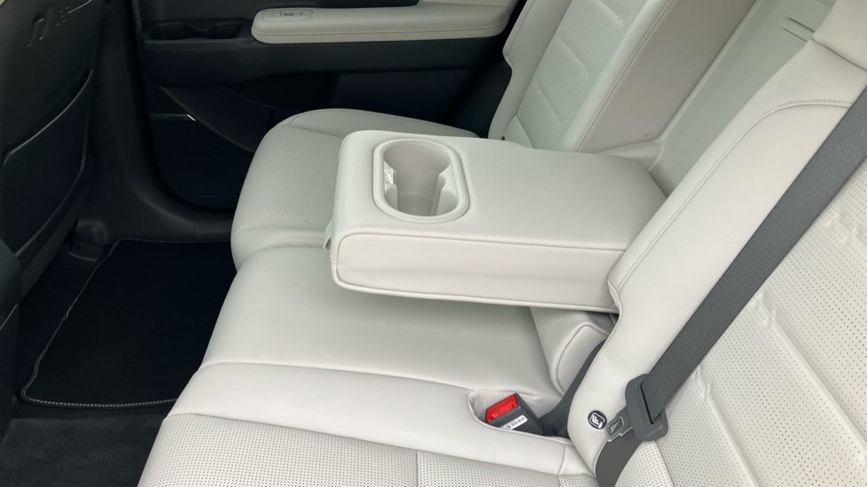 Hyundai SANTA FE 1.6 TGDi Plug-in Hybrid Ultimate 5dr 4WD Auto Estate - Image 33