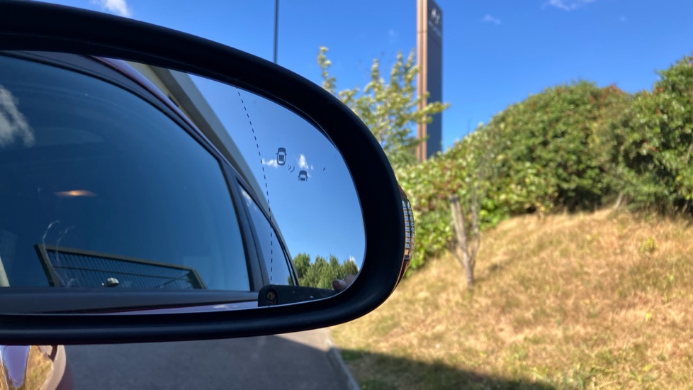 Hyundai KONA 1.0 TGDi 48V MHEV Ultimate 5dr Petrol Hatchback - Image 23