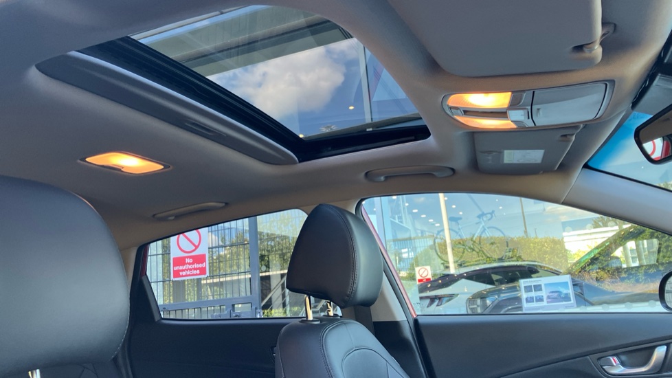 Hyundai KONA 1.0 TGDi 48V MHEV Ultimate 5dr Petrol Hatchback - Image 33