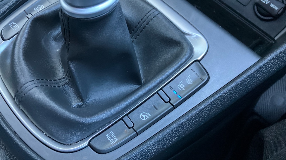 Hyundai KONA 1.0 TGDi 48V MHEV Ultimate 5dr Petrol Hatchback - Image 38