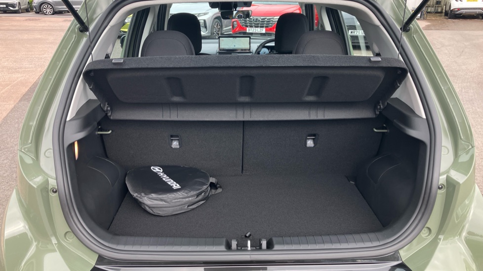 Hyundai INSTER 71kW 01 42kWh 5dr Auto Electric Hatchback - Image 4