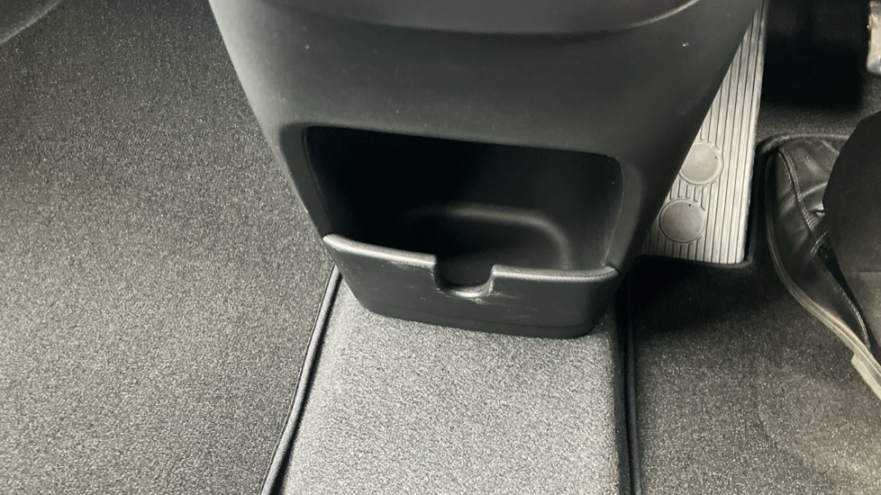 Hyundai INSTER 71kW 01 42kWh 5dr Auto Electric Hatchback - Image 32