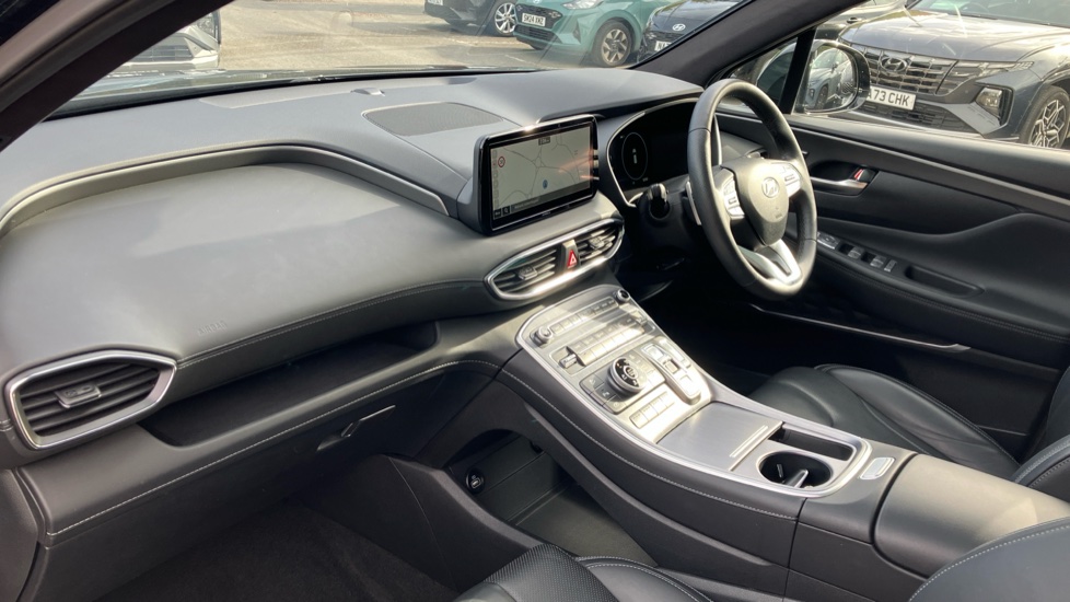 Hyundai SANTA FE 1.6 TGDi Plug-in Hybrid Ultimate 5dr 4WD Auto Estate - Image 9
