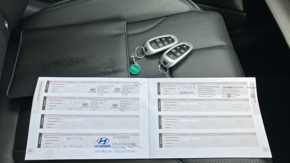 Hyundai SANTA FE 1.6 TGDi Plug-in Hybrid Ultimate 5dr 4WD Auto Estate - Image 19