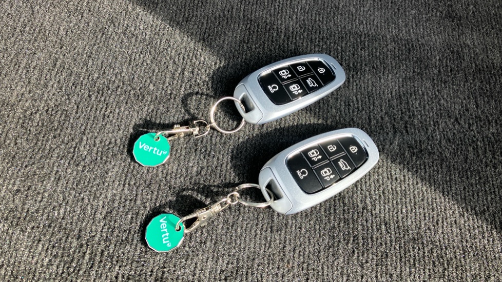 Hyundai SANTA FE 1.6 TGDi Plug-in Hybrid Ultimate 5dr 4WD Auto Estate - Image 20