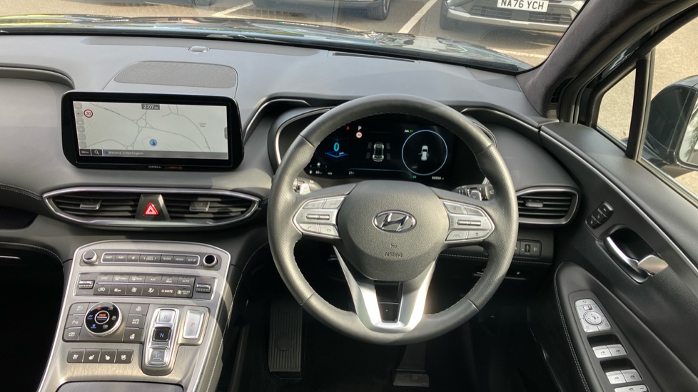 Hyundai SANTA FE 1.6 TGDi Plug-in Hybrid Ultimate 5dr 4WD Auto Estate - Image 27
