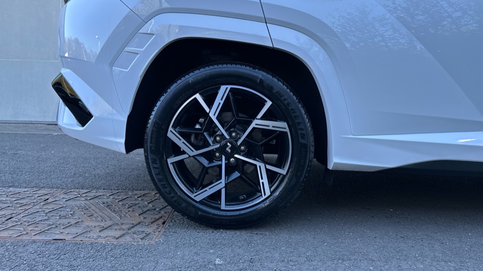 Hyundai TUCSON 1.6T N Line 5dr Petrol Estate - Image 7