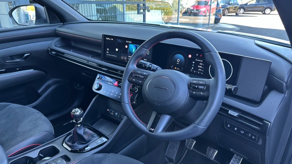 Hyundai TUCSON 1.6T N Line 5dr Petrol Estate - Image 11